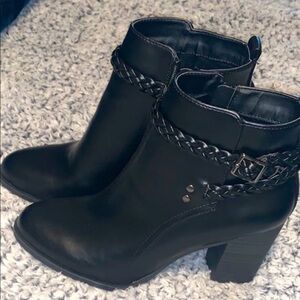 NOT FOR SALE I’ve been MIA after kidney surgery couldn’t update listing till now